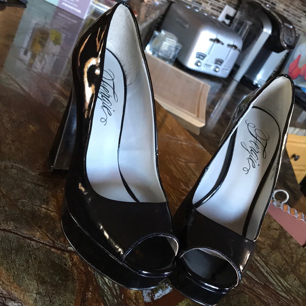 Fergie black heels